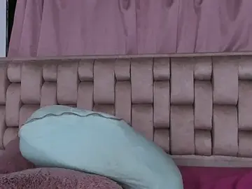 Stripchat Free Porn Cam of Roxy-Smith