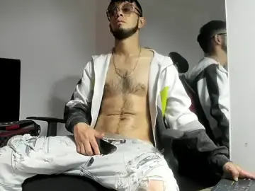 Stripchat Watch Live Sex Cams of mark_splinter09