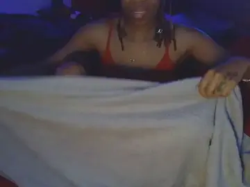 Stripchat Live Sex Cam of OpalRainbow