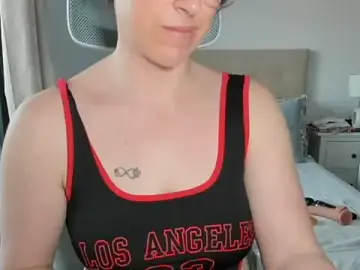 Stripchat Adult Video Chat of emmita69_