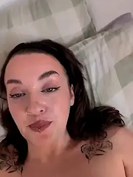 Stripchat Watch Live Sex Cams of Petite_Juicy_Olive