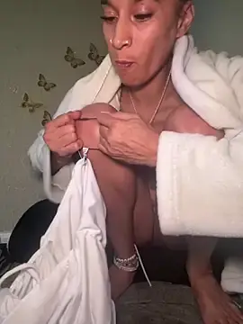 Stripchat Adult Webcam of Shuggabutt