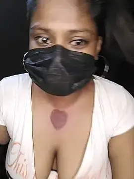 Stripchat Live Sex of Tamil_Kanmani
