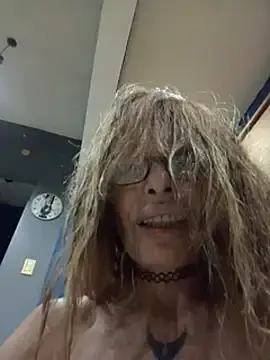Stripchat Nude Webcam of FrozenWaffle