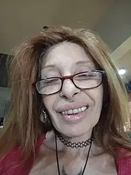 Stripchat Free Porn Cam of FrozenWaffle
