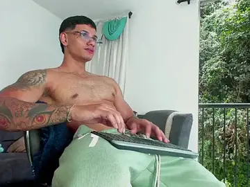 Stripchat Live Porn of davis_alx1