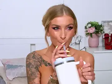 Stripchat Free Porn Cam of Lia_Benini