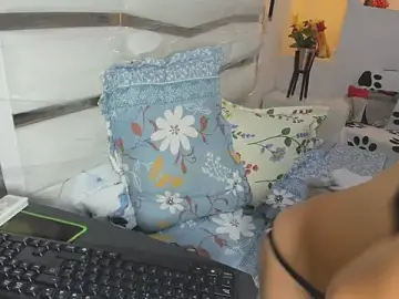 Stripchat Nude Webcam of yina-rosse