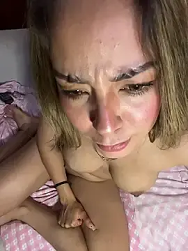 Stripchat Sex Cam of LilEuphoria