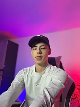 Stripchat Sex Cam of SebastianReed_