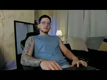 Stripchat Adult Webcams of RONNY_COLTON