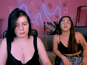 Stripchat Sex Chat of kiki_swan
