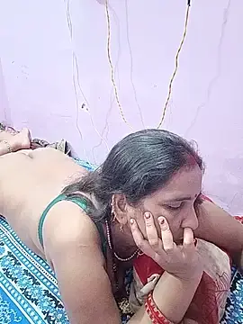 Stripchat Free Porn Cam of Reema05