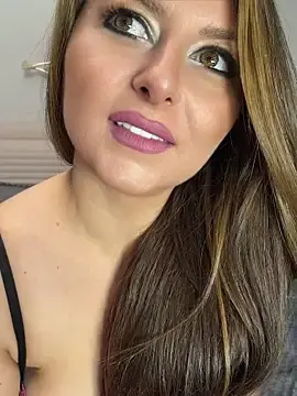 Stripchat Free Porn Cam of angel_eyees
