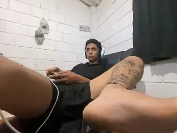Stripchat Best Webcam of Max_TheHorseDick