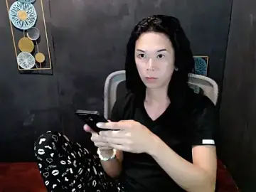 Stripchat Live Sex Cam of itsme_jaja18