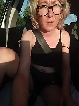 Stripchat Free Live Porn of Timide_girl17