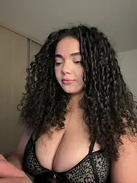 Stripchat Adult Webcams of Curlyierr