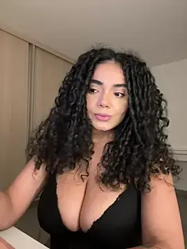 Stripchat Adult Webcams of Curlyierr