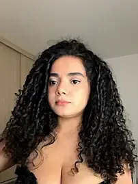 Stripchat Adult Webcams of Curlyierr