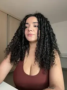 Stripchat Live Sex Cam of Curlyierr