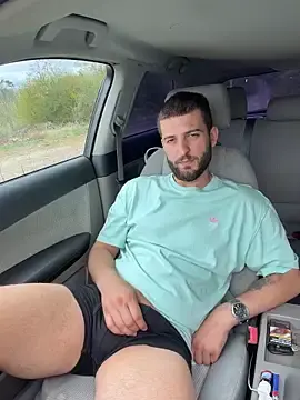 Stripchat Sex Cam of Pablo_Hornyguy95