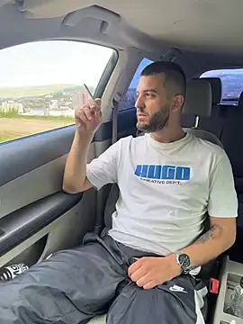 Stripchat Live Porn of Pablo_Hornyguy95