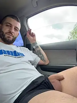 Stripchat Live Porn of Pablo_Hornyguy95