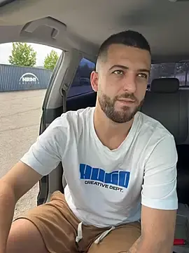 Stripchat Free Live Porn of Pablo_Hornyguy95
