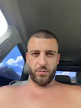 Stripchat Watch Live Sex Cams of Pablo_Hornyguy95