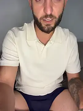 Stripchat Free Live Porn of Pablo_Hornyguy95