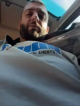 Stripchat Live Porn of Pablo_Hornyguy95