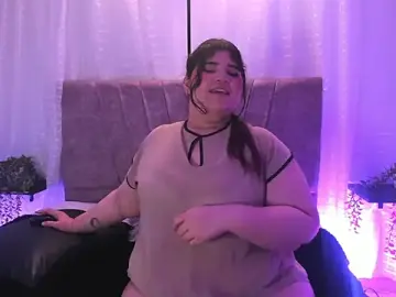 Stripchat Live Sex Cam of Emilie_Jones