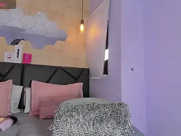 Stripchat Adult Video Chat of valentina-diiaz