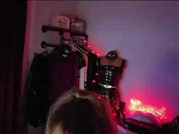 Stripchat Sex Cam of Miss_luxiole