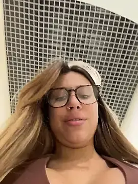 Stripchat Live Sex of Jucie_Boom