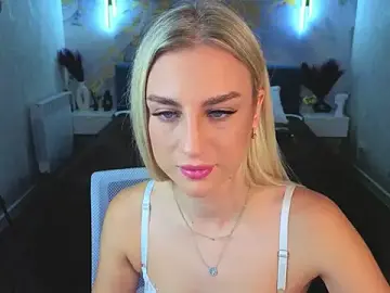 Stripchat Live Sex Cam of Silen_Tori