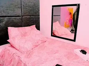 Stripchat Live Sex Cam of IndianAria