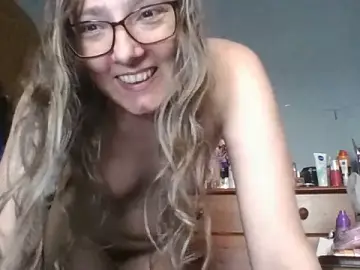 Stripchat Nude Webcam of Izzylove47