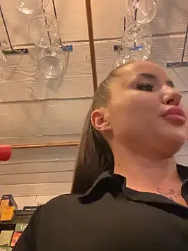 Stripchat Free Porn Cam of beautydiamond