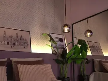 Stripchat Adult Webcam of ElleDiane