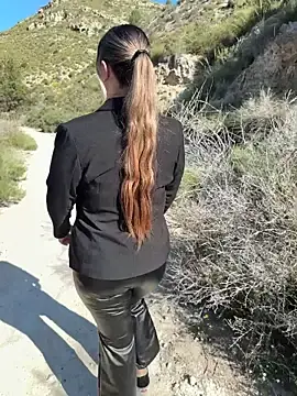 Stripchat Nude Webcam of Mona_Plus