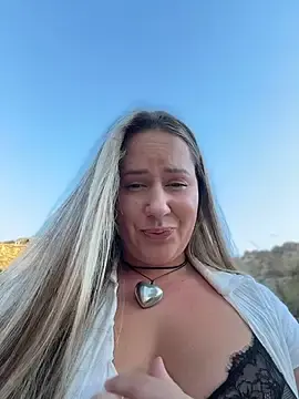 Stripchat Best Webcam of Mona_Plus