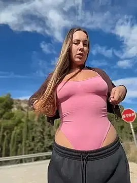 Stripchat Free Live Porn of Mona_Plus