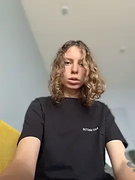 Stripchat Sex Cam of RinaMood