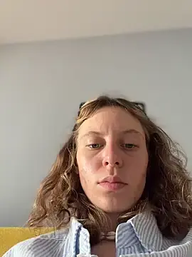 Stripchat Sex Cam of RinaMood