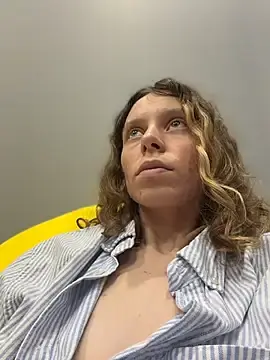 Stripchat Best Webcam of RinaMood