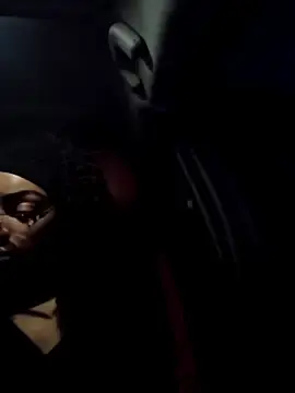 Stripchat Live Sex Cam of butterflybootyy