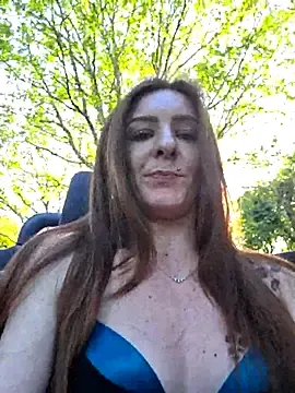 Stripchat Sex Cam of Ladykimberly_XOXO