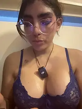 Stripchat Nude Webcam of MartinaSooler
